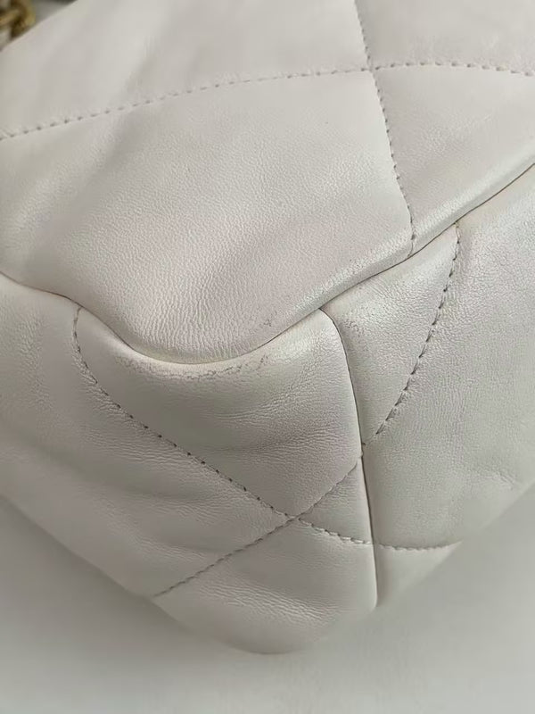 CHANEL 19 Flap Bag Quilted Leather Medium