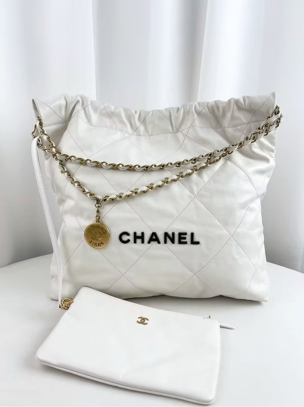 CHANEL 22 Chain Hobo Quilted Calfskin Medium