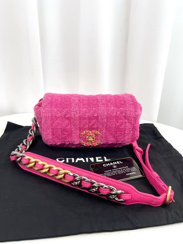 CHANEL 19 Flap Bag Quilted Tweed Small