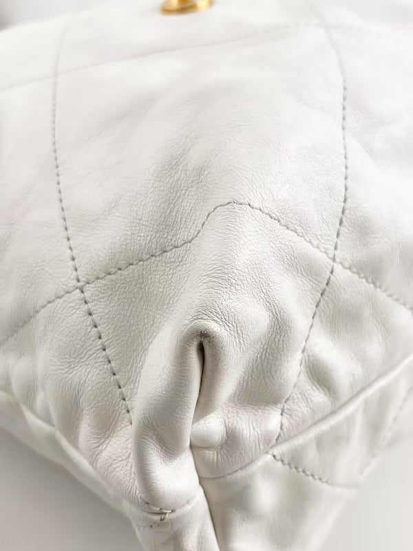 CHANEL 22 Chain Hobo Quilted Calfskin Medium