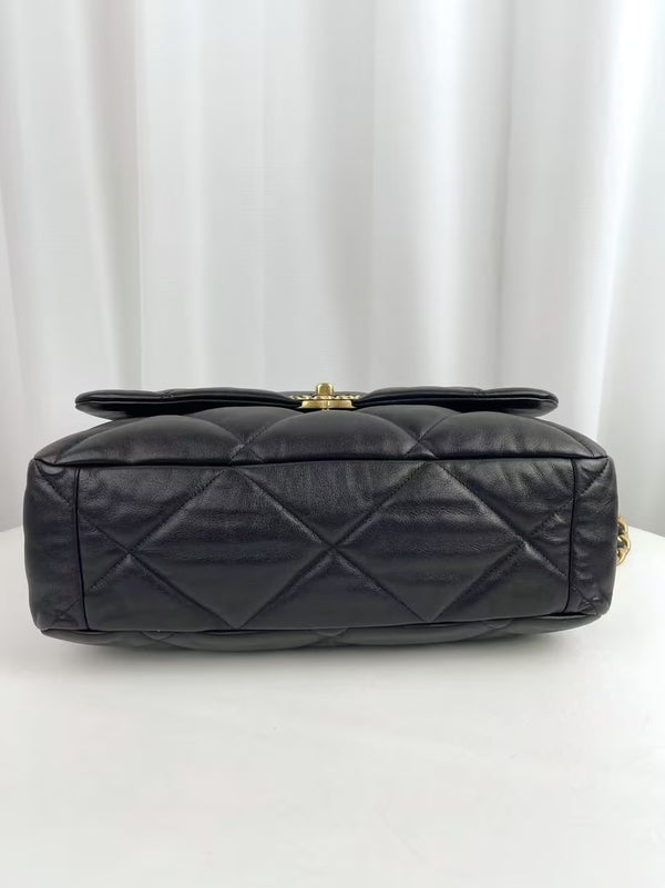 CHANEL 19 Flap Bag Quilted Goatskin Medium