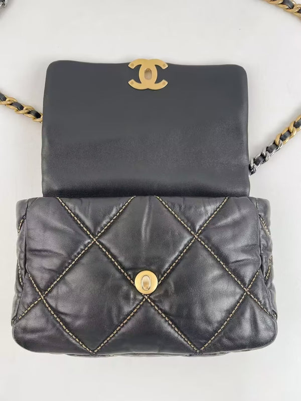 CHANEL 19 Flap Bag Quilted Leather Small