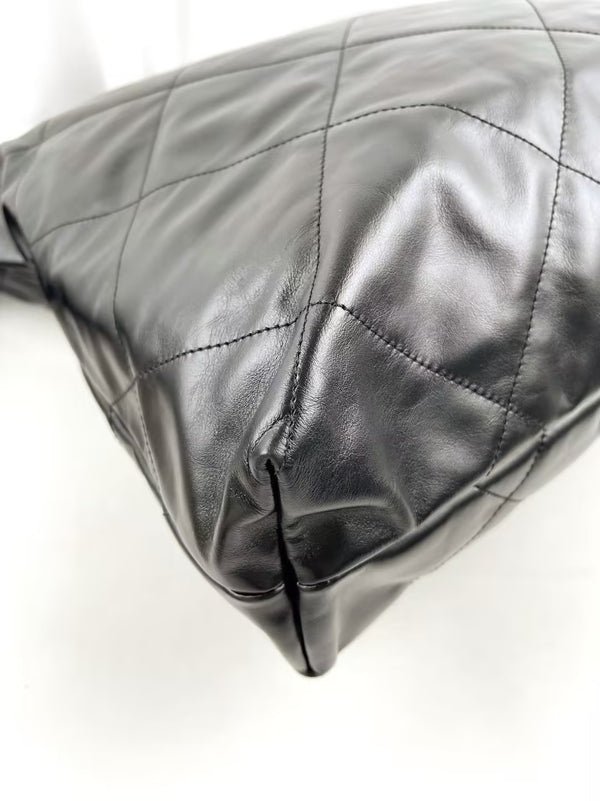 CHANEL 22 Chain Hobe Quilted Calfskin Large