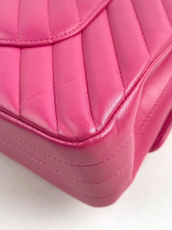 Classic Double Flap Bag Chevron Lambskin Medium