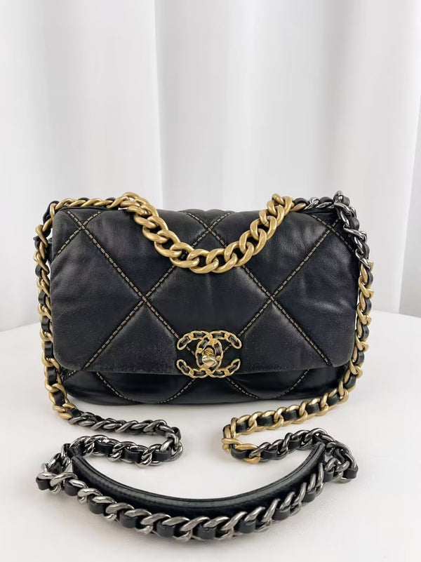 CHANEL 19 Flap Bag Quilted Leather Small