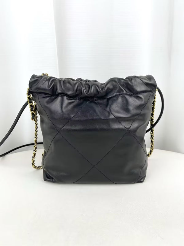 CHANEL 22 Chain Hobe Quilted Calfskin Large