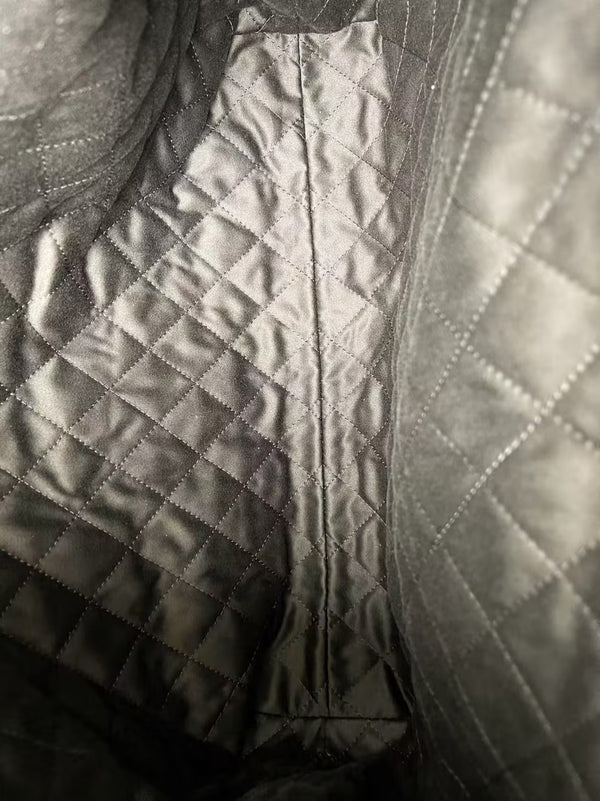 CHANEL 22 Chain Hobe Quilted Calfskin Large