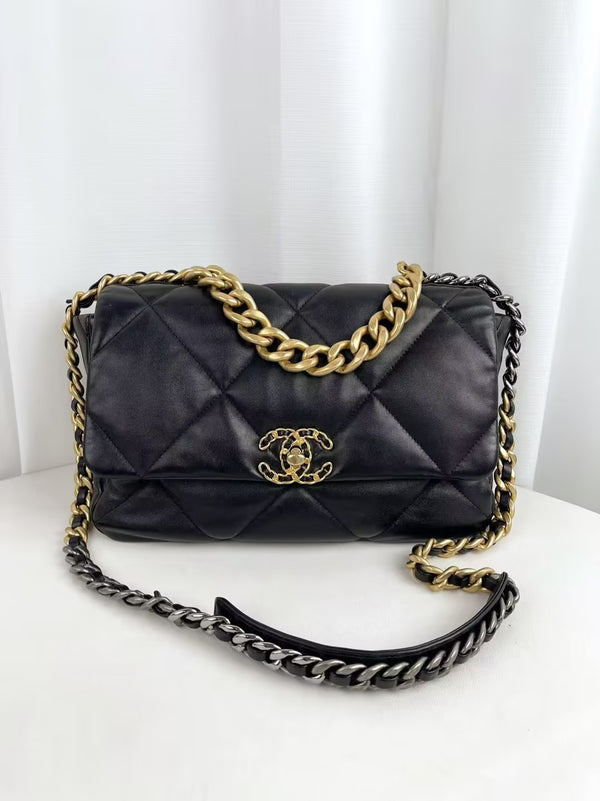 CHANEL 19 Flap Bag Quilted Leather Medium