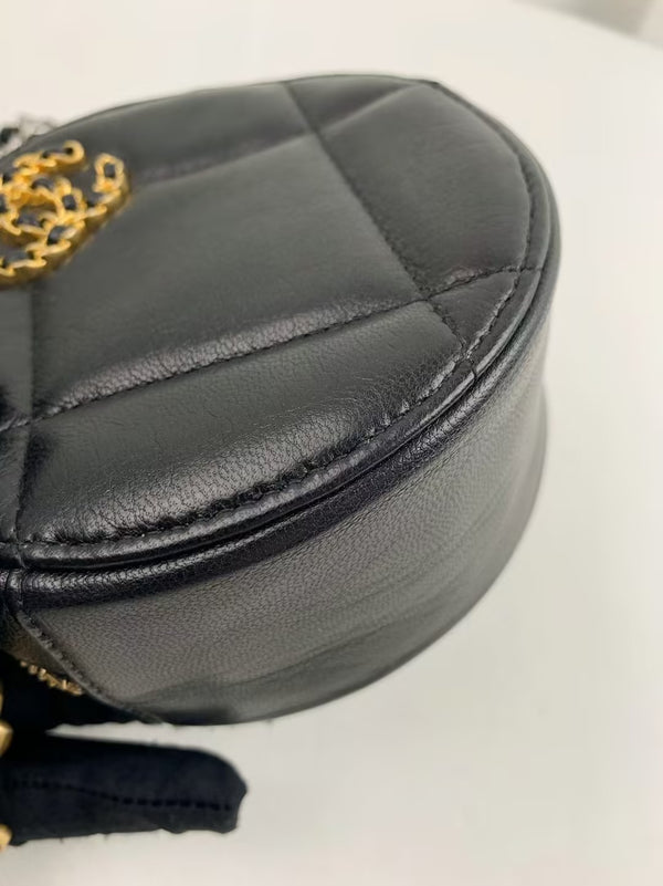 CHANEL 19 Round Clutch with Chain Quilted Leather