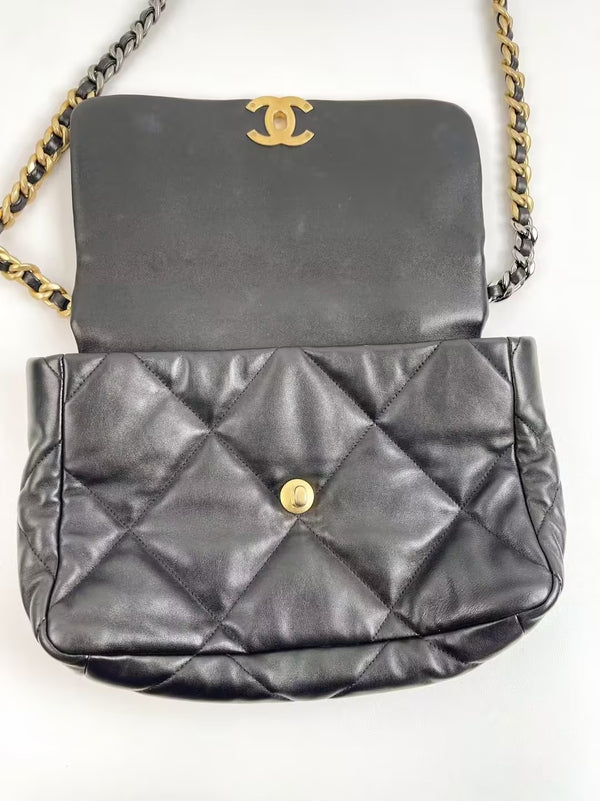 CHANEL 19 Flap Bag Quilted Leather Medium