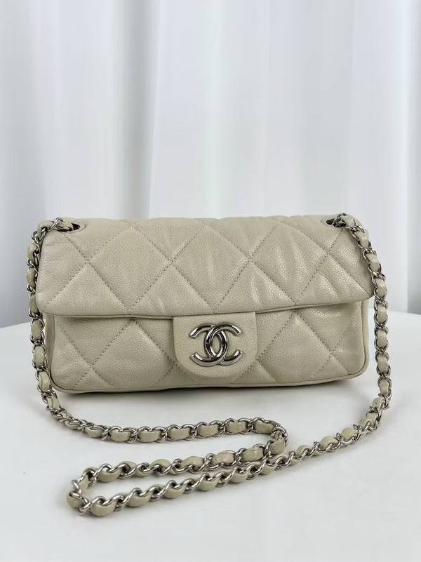 CHANEL Classic Single Flap Bag Quilted Caviar Medium