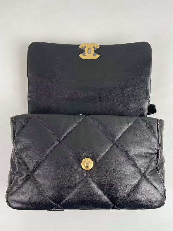 CHANEL 19 Flap Bag Quilted Leather Medium