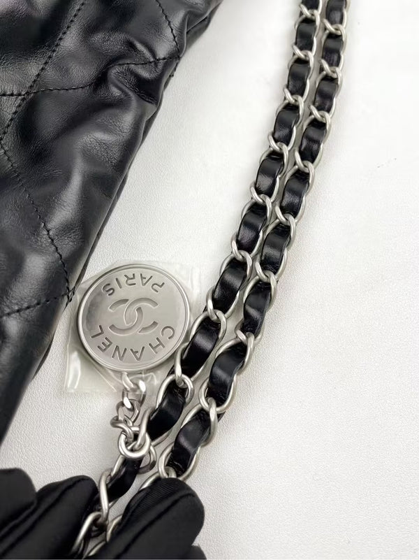 CHANEL 22 Chain Hobe Quilted Calfskin Large