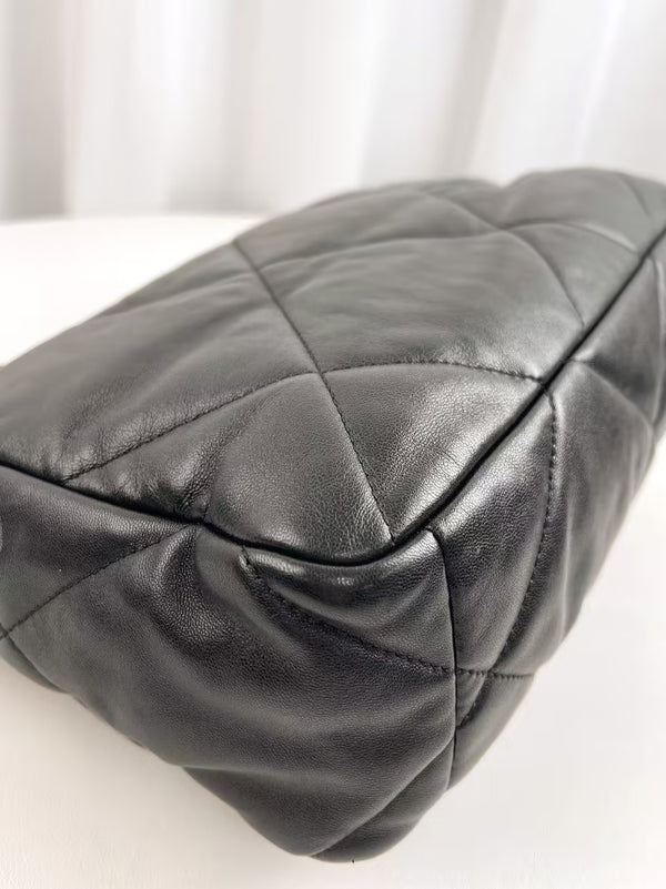 CHANEL 19 Flap Bag Quilted Leather Medium
