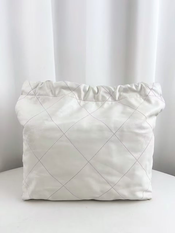 CHANEL 22 Chain Hobo Quilted Calfskin Medium